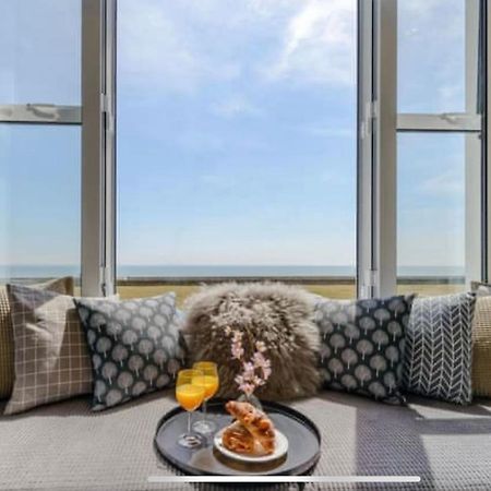 Beachfront Compact Coastal Crib, Direct Sea Views & Air Conditioning Littlestone-on-Sea Dış mekan fotoğraf