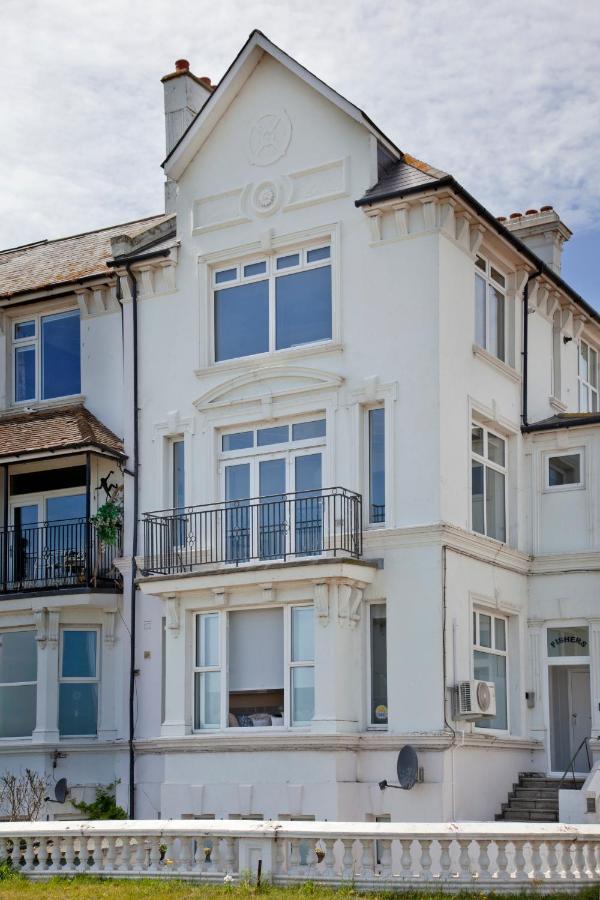 Beachfront Compact Coastal Crib, Direct Sea Views & Air Conditioning Littlestone-on-Sea Dış mekan fotoğraf